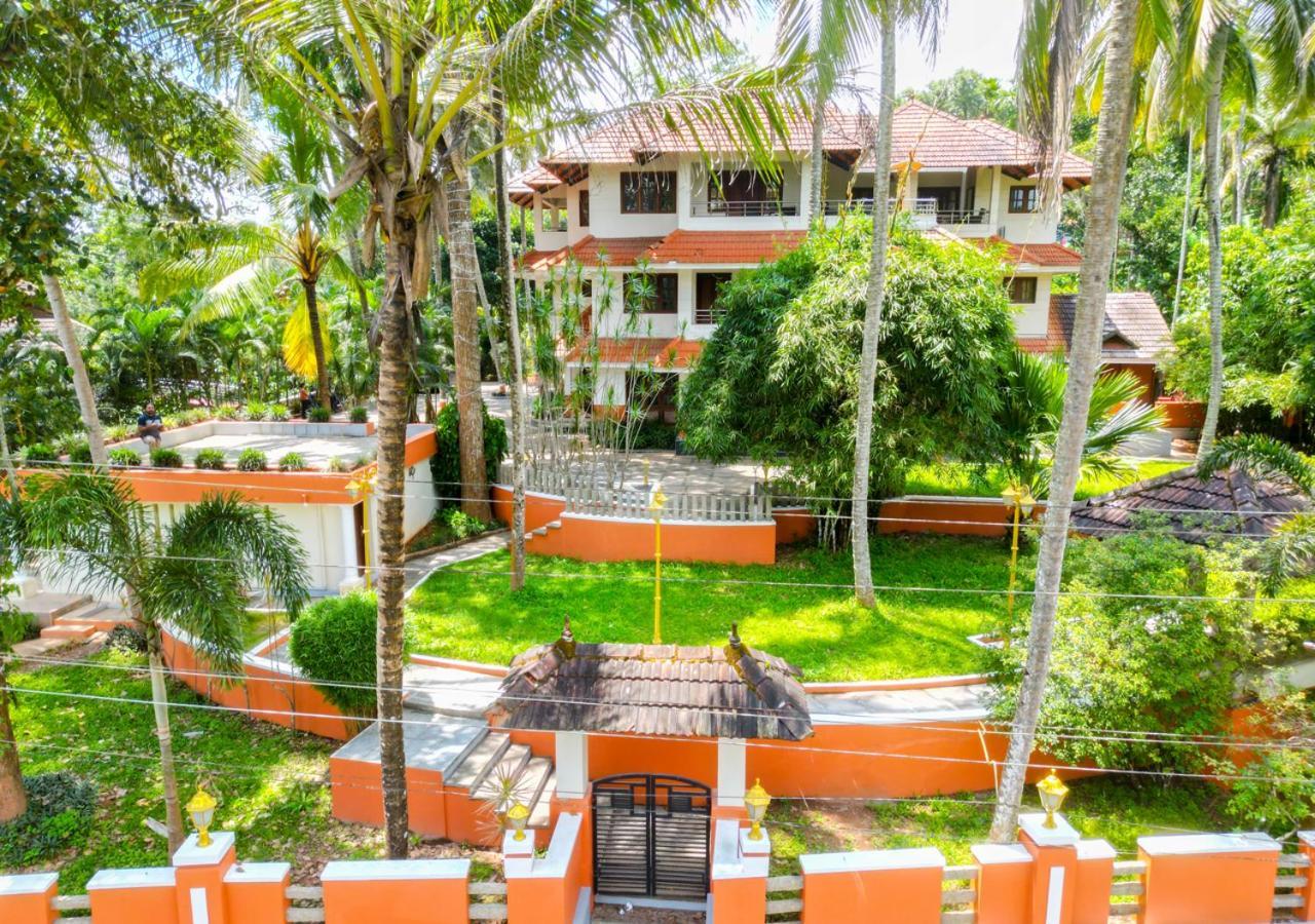Ushasree Wayanad Heritage Premium Pool Resort By Voye Homes Ambalavayal 外观 照片